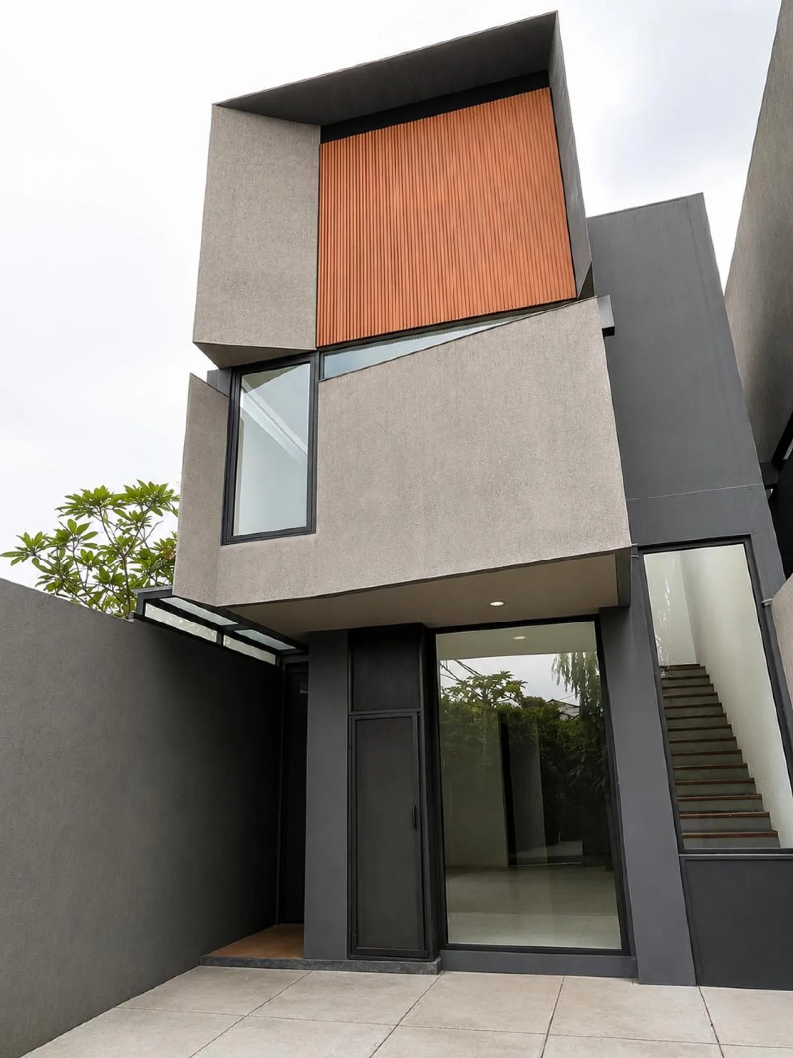 Rumah Dijual di Cluster Ruma Rempoa, 2 Lantai Modern dengan SHM